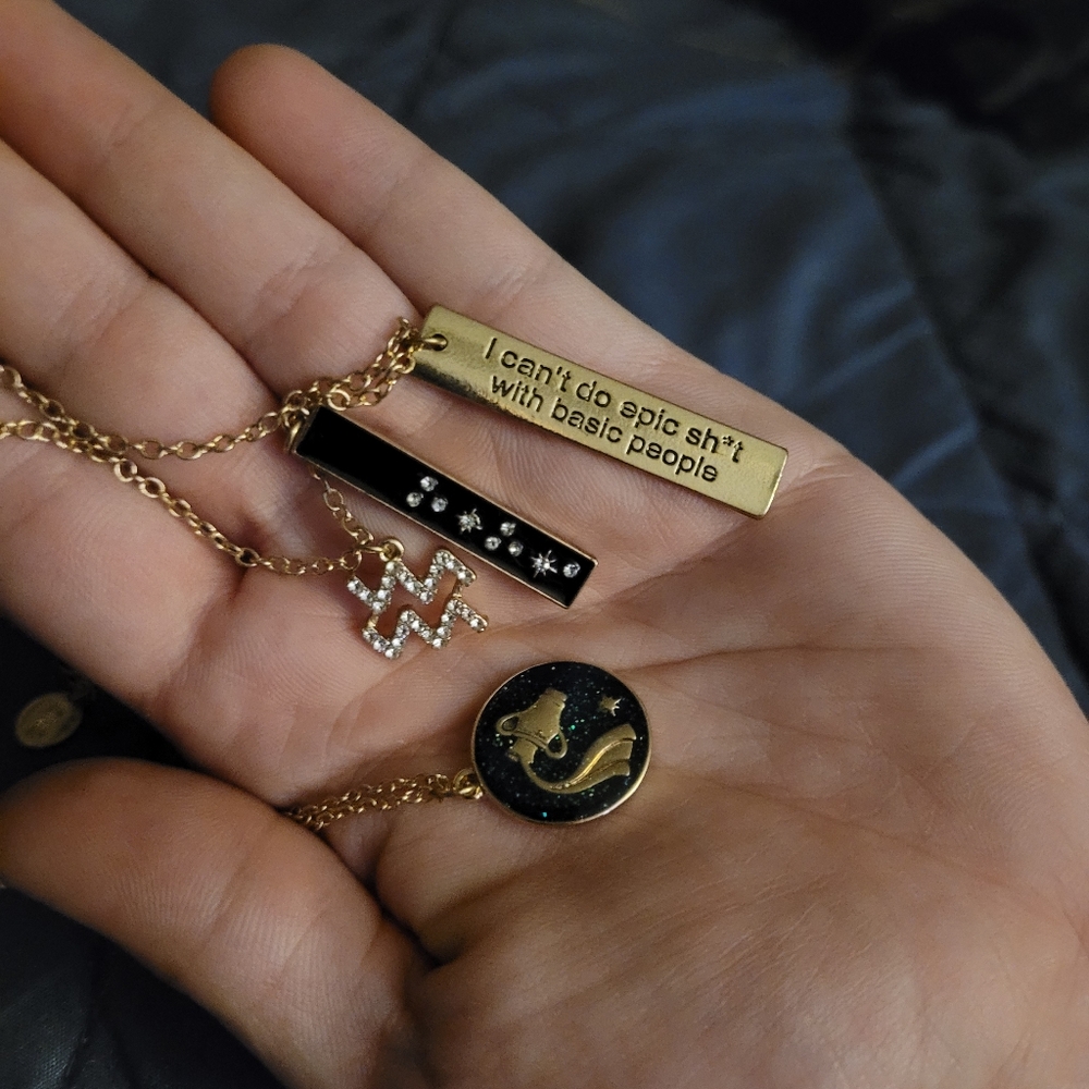 Aquarius necklace Hot Topic set